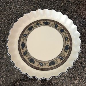 Mikasa Arabella Quiche Dish